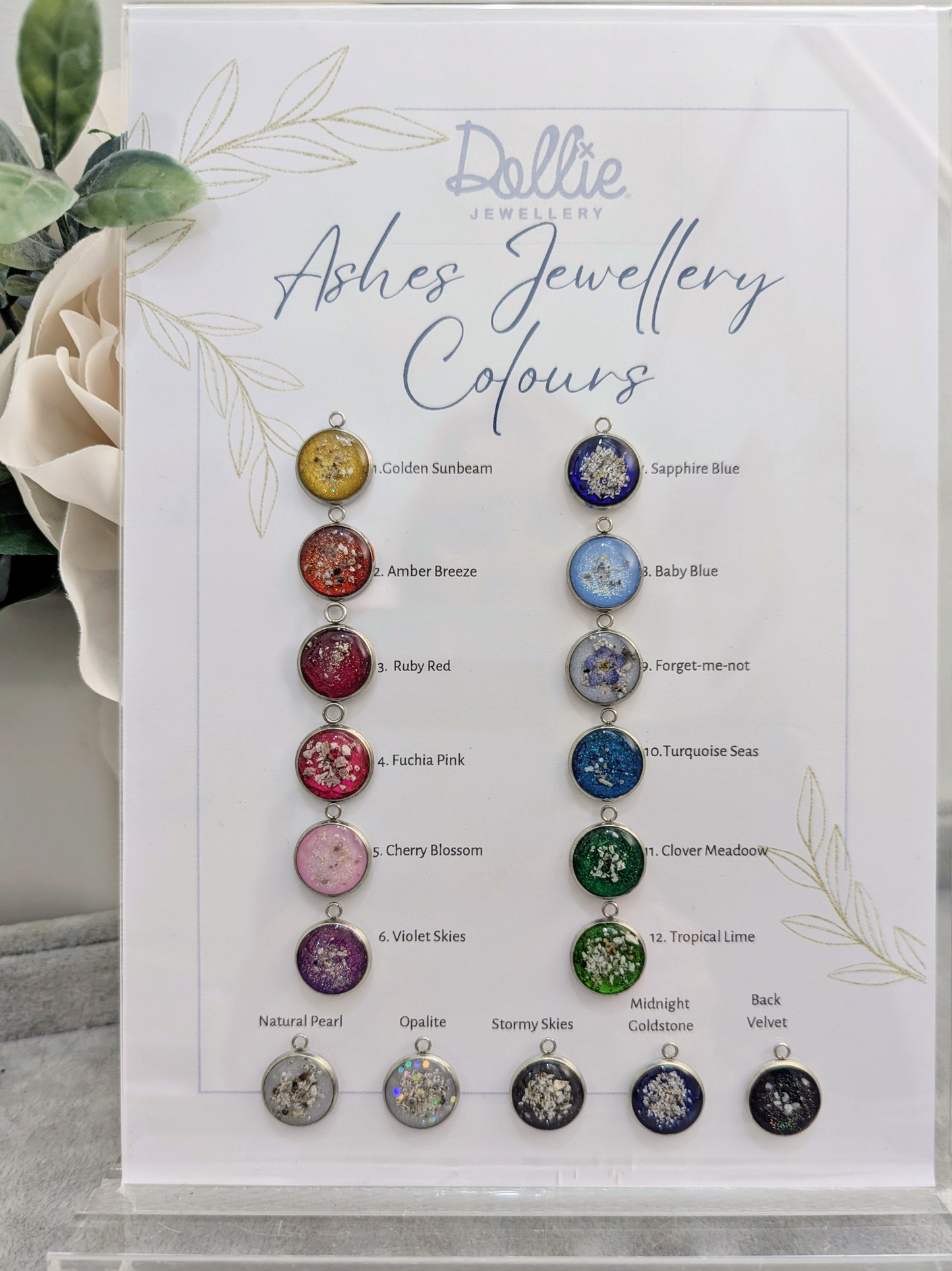 Medium Round Ashes Pendant Necklace