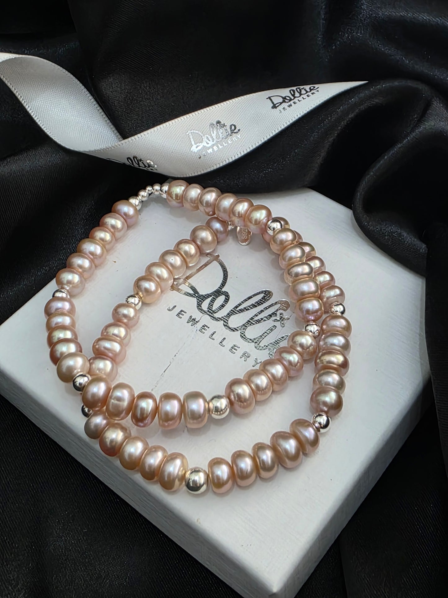 Pink Button Pearl Bracelet