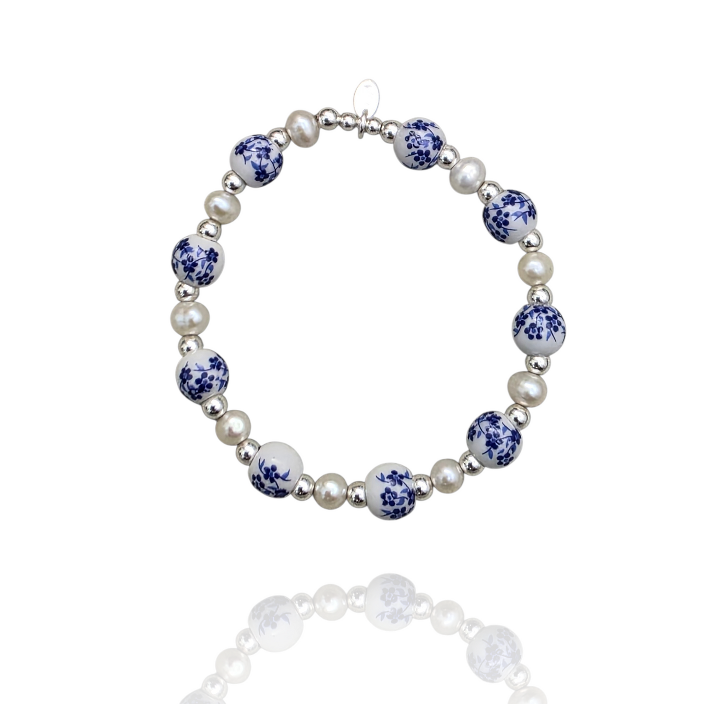 Daphne's Dreamy Pearl Bracelet