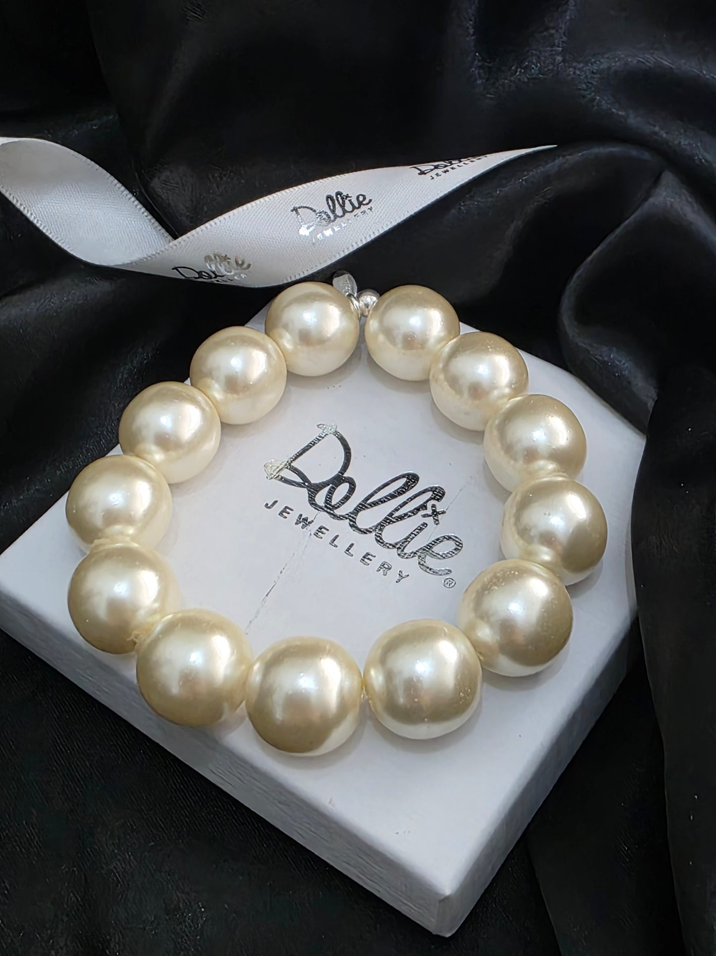 Maxi Pearl Bracelet