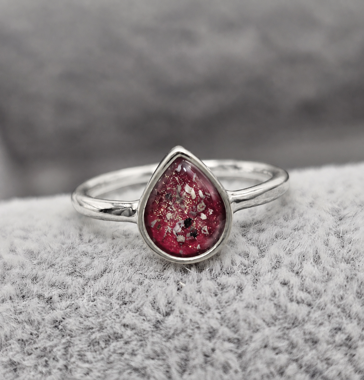 Teardrop Ashes Ring