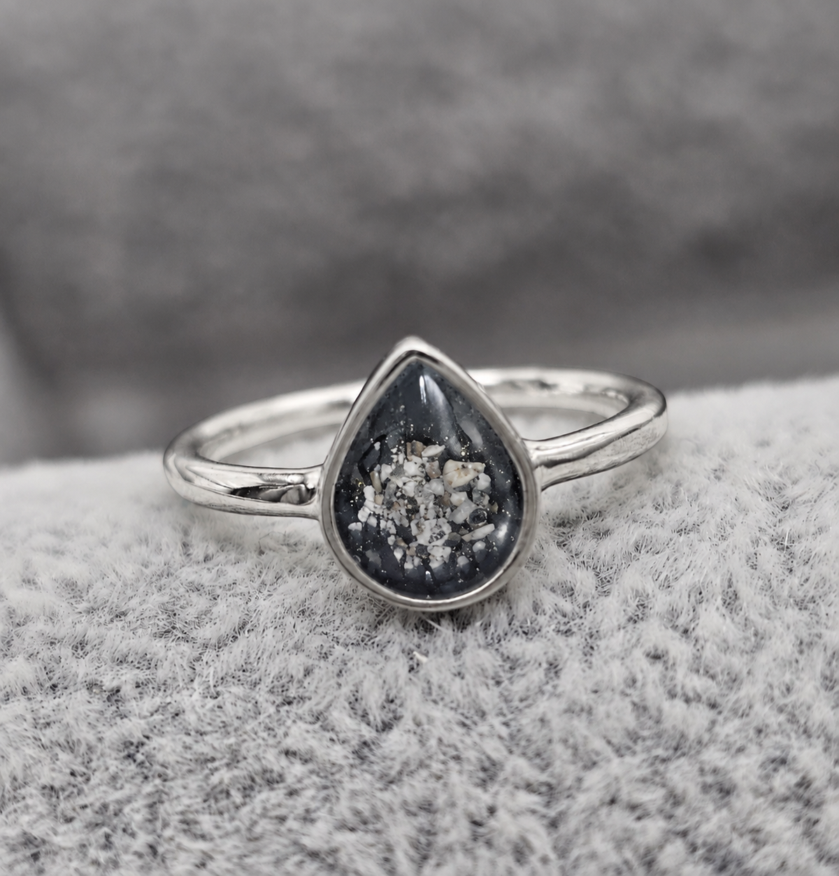 Teardrop Ashes Ring