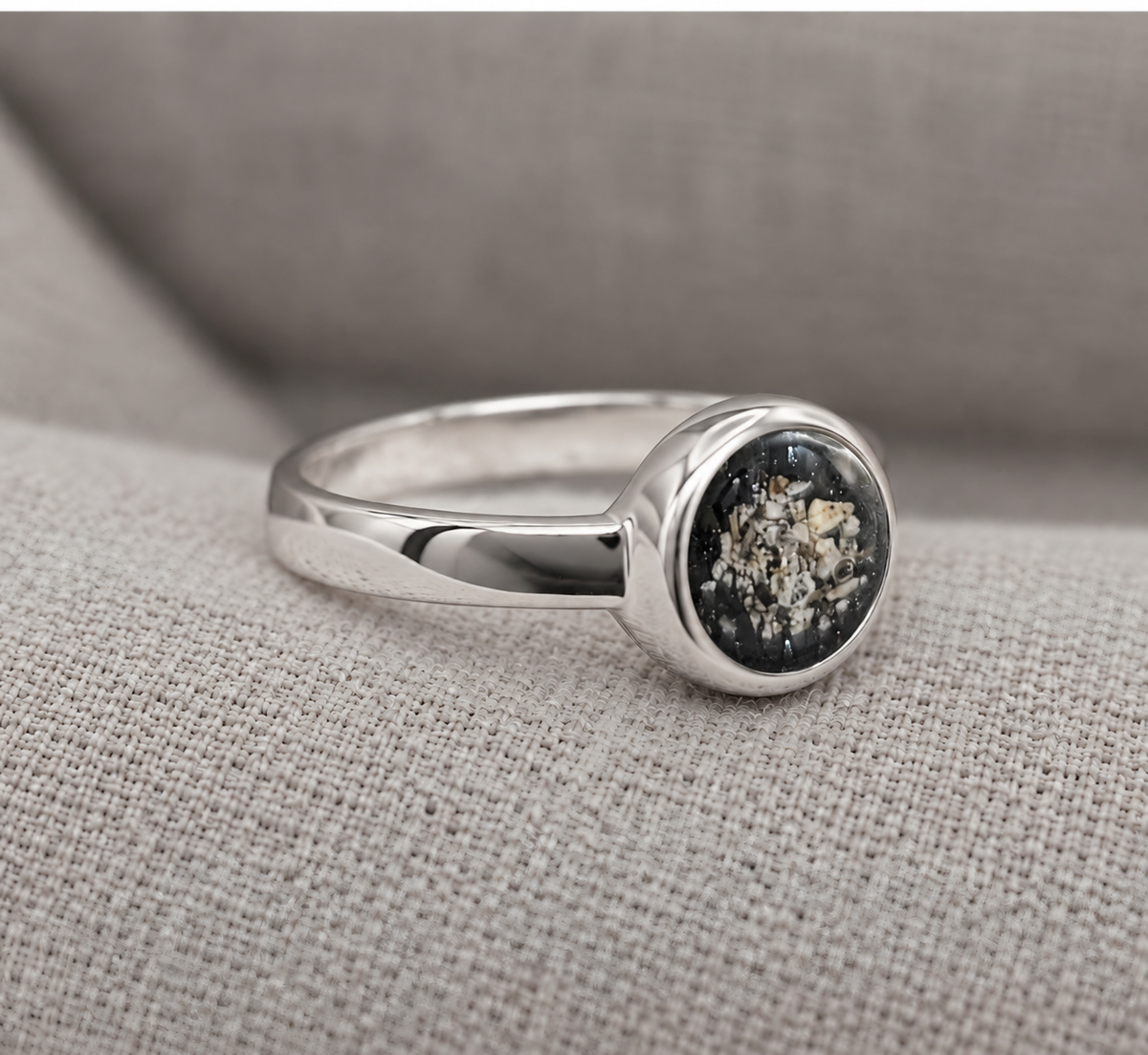 Large Round Ashes Ring