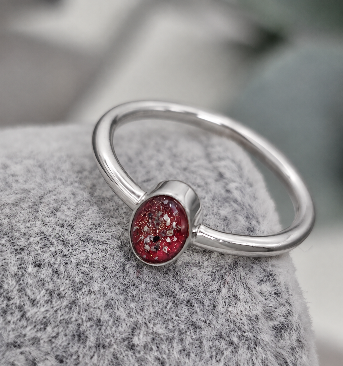 Oval Ashes Ring