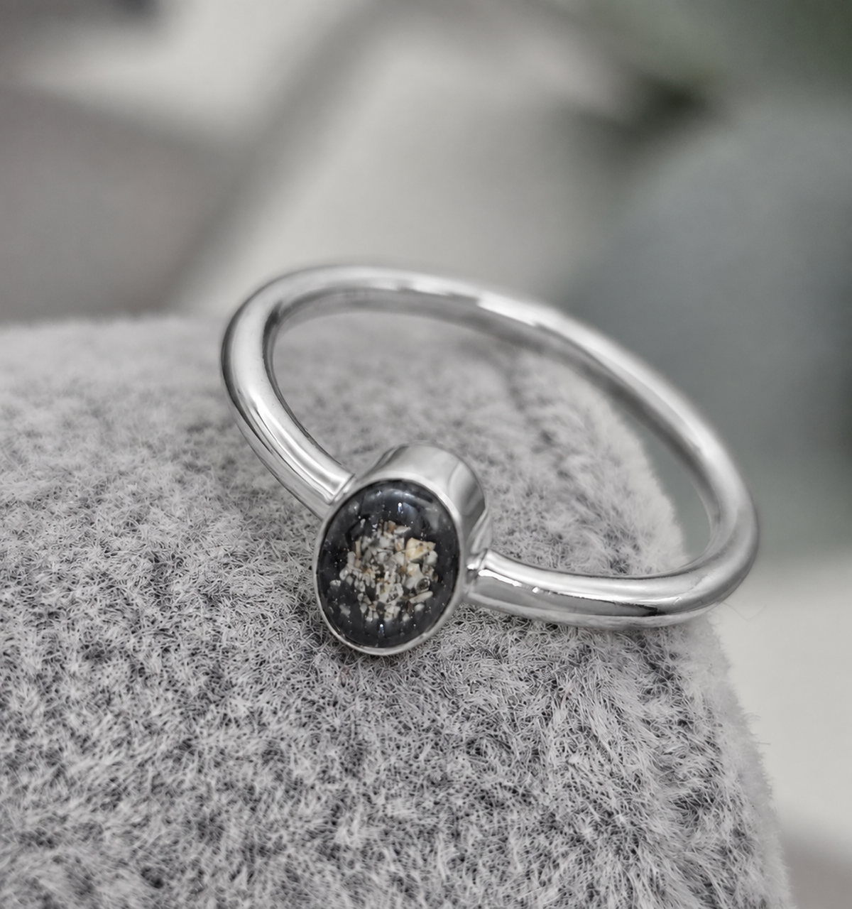 Oval Ashes Ring