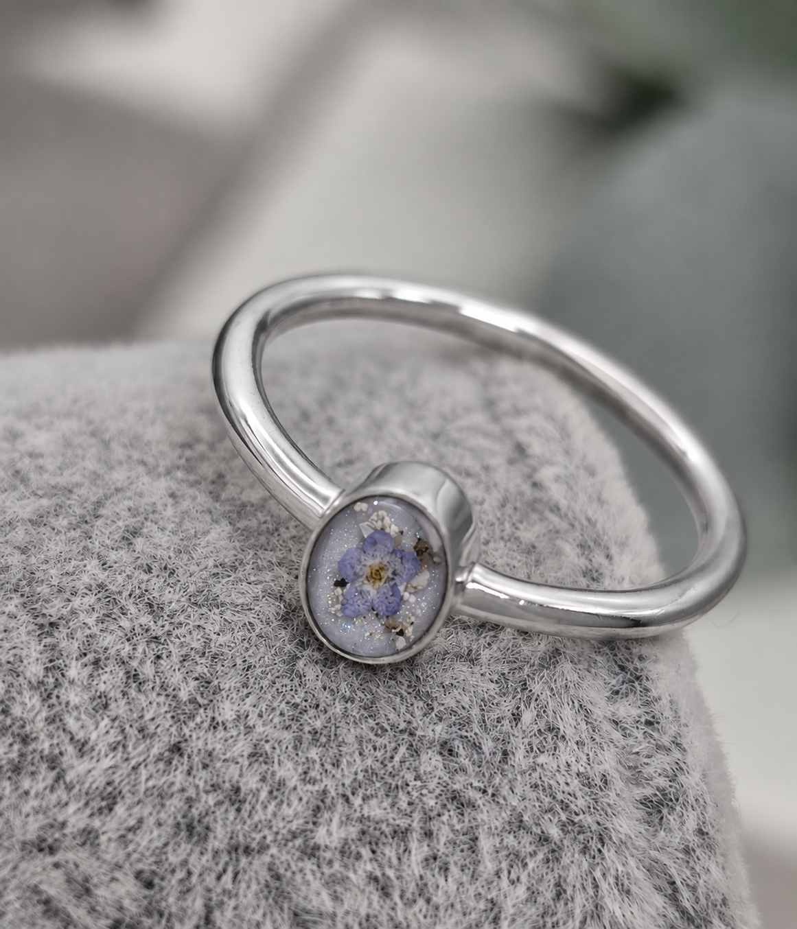 Oval Ashes Ring