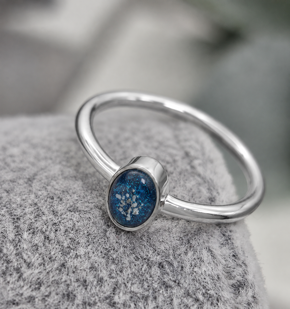 Oval Ashes Ring