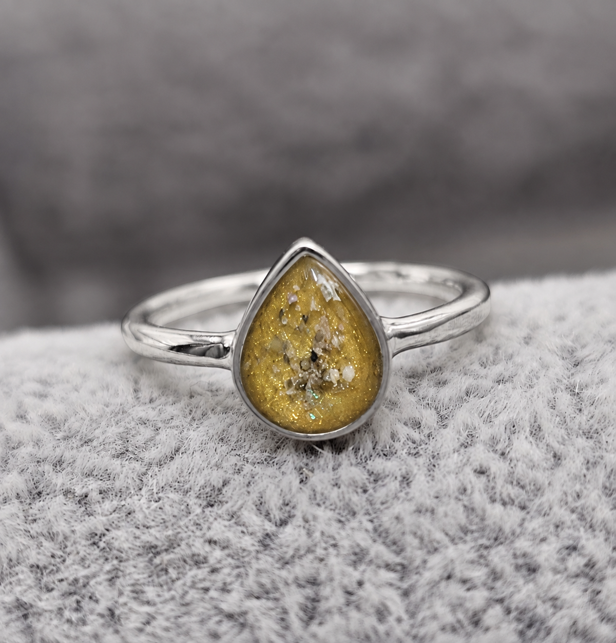 Teardrop Ashes Ring