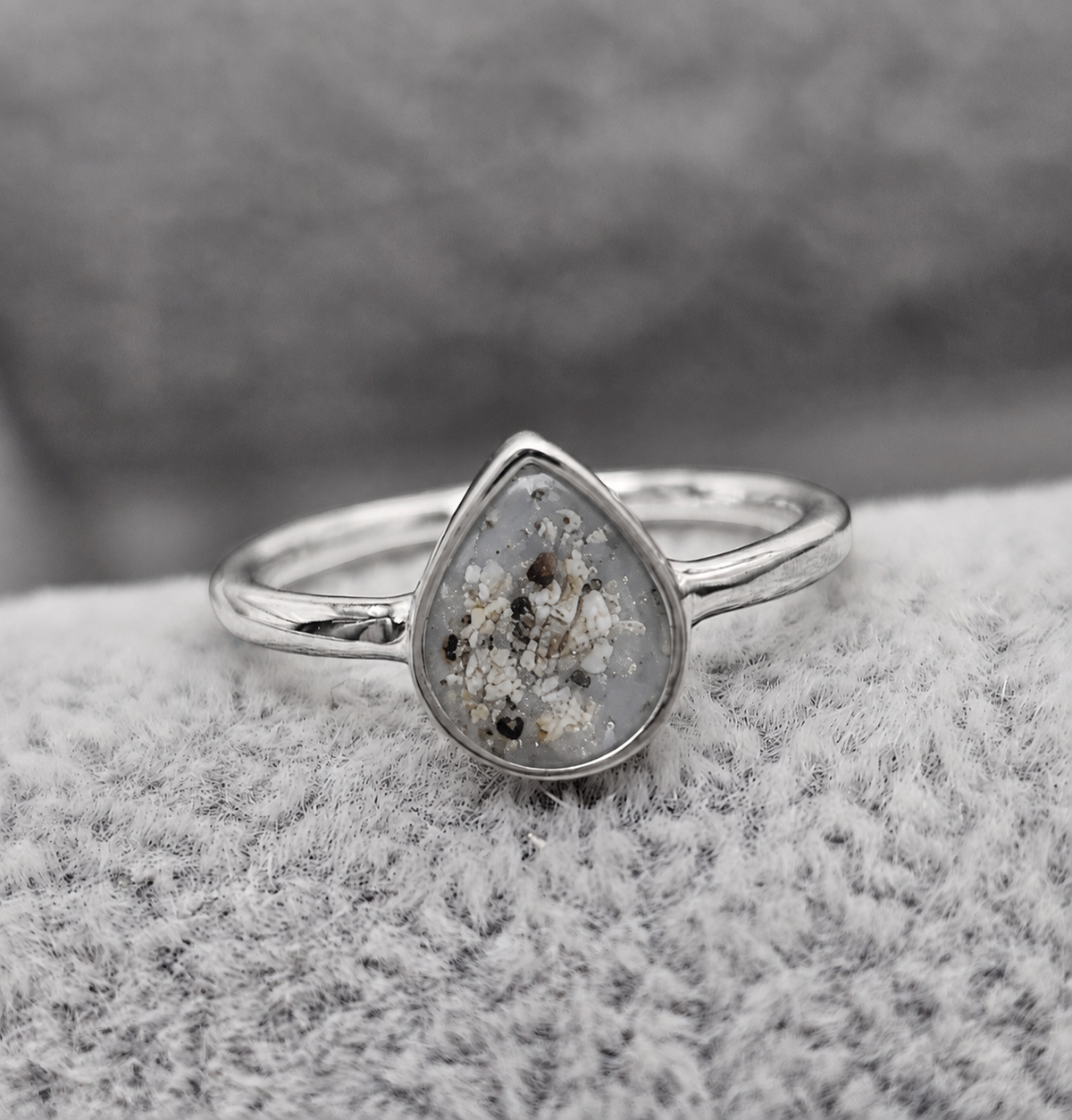 Teardrop Ashes Ring